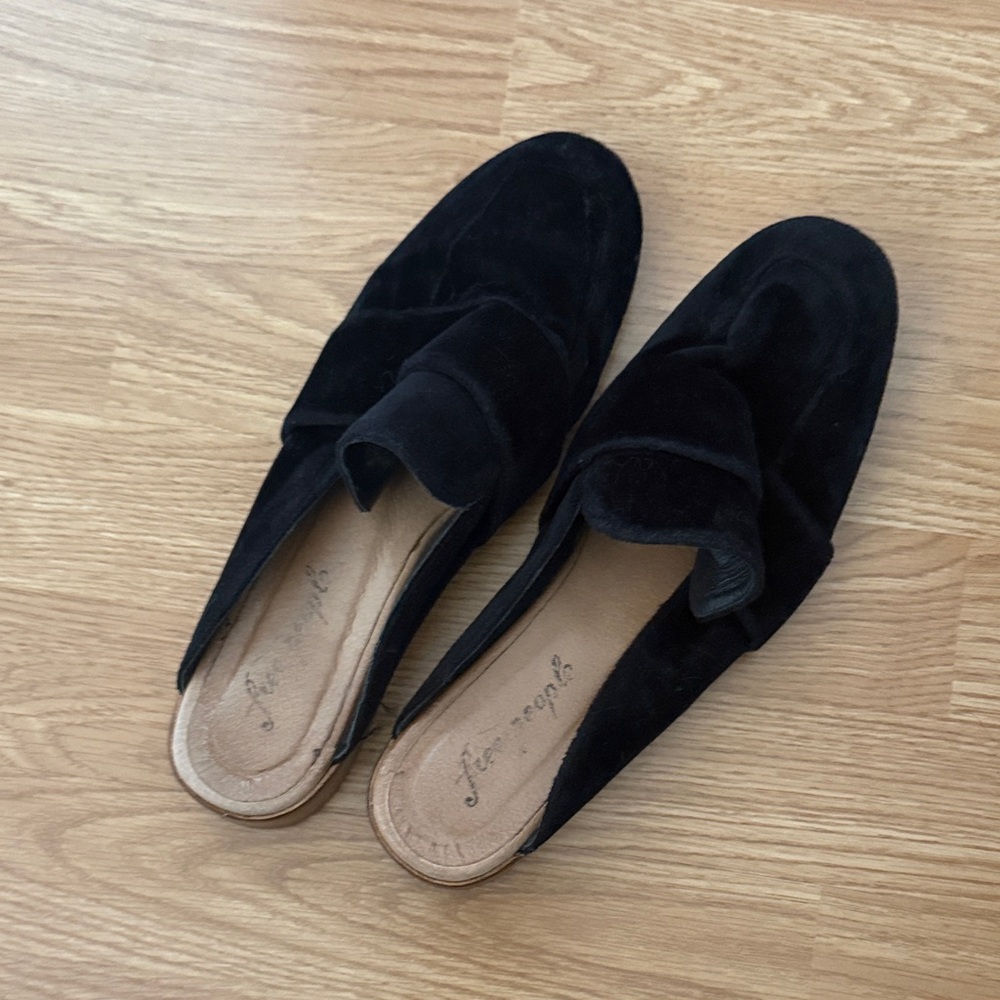Free People Black velvet Slip-On Loafers